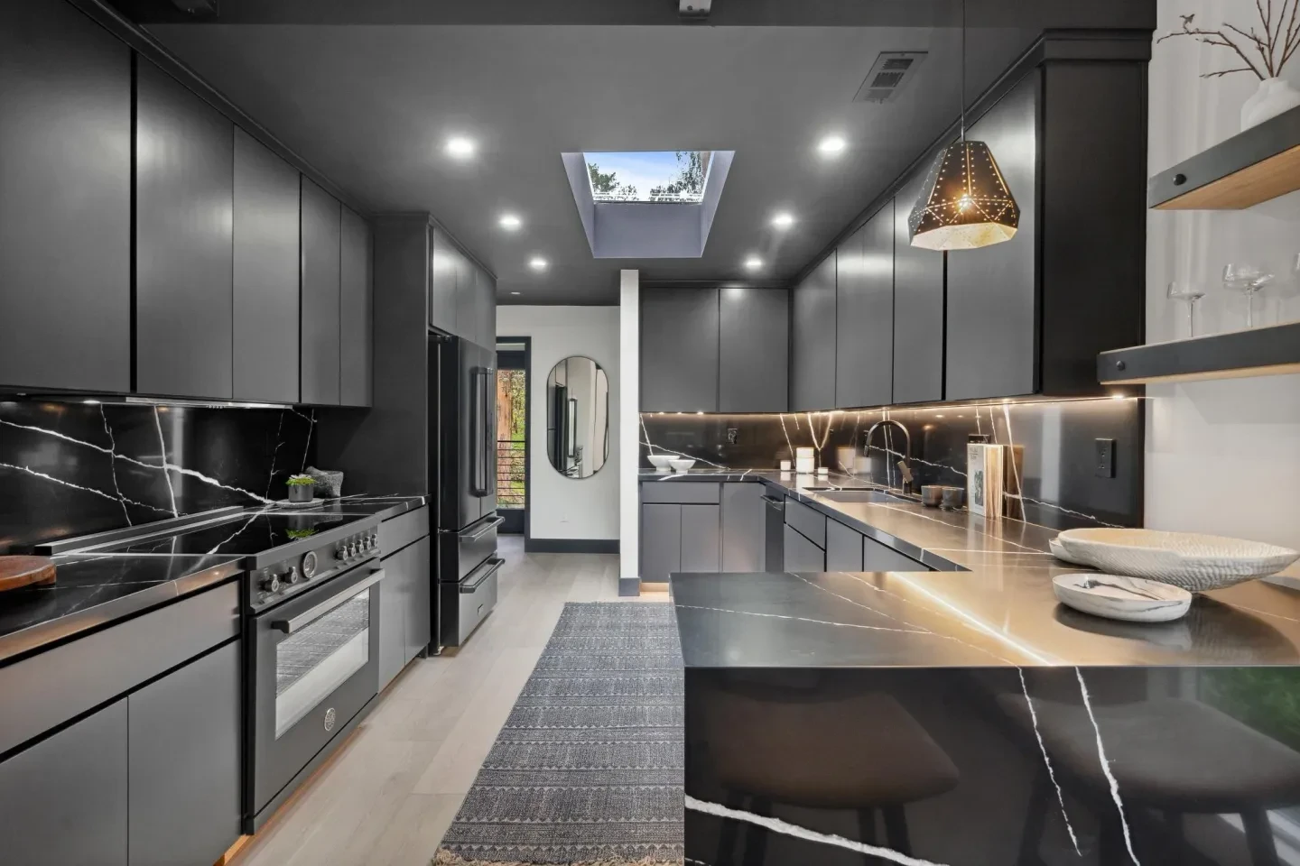 Property interior photo 3