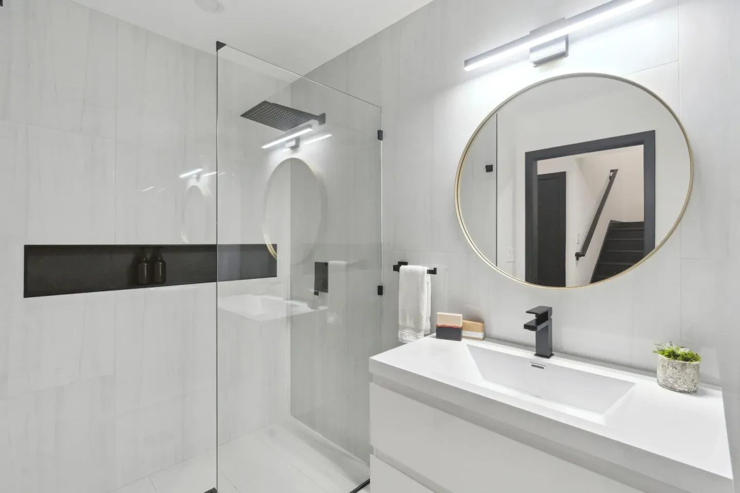 Property interior photo 6