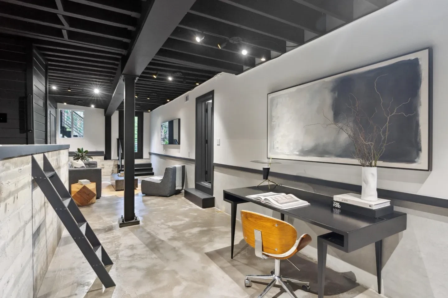 Property interior photo 8